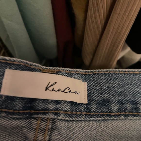 Kan Can Criss cross shorts in Light Wash - Picture 3 of 5